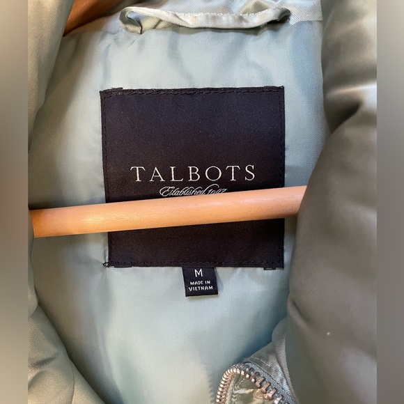 Talbots Puffer Vest in Seamist Green - Picture 2 of 3